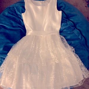 Girls dress